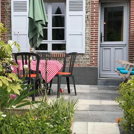 Charming House Near Alabaster Coast *